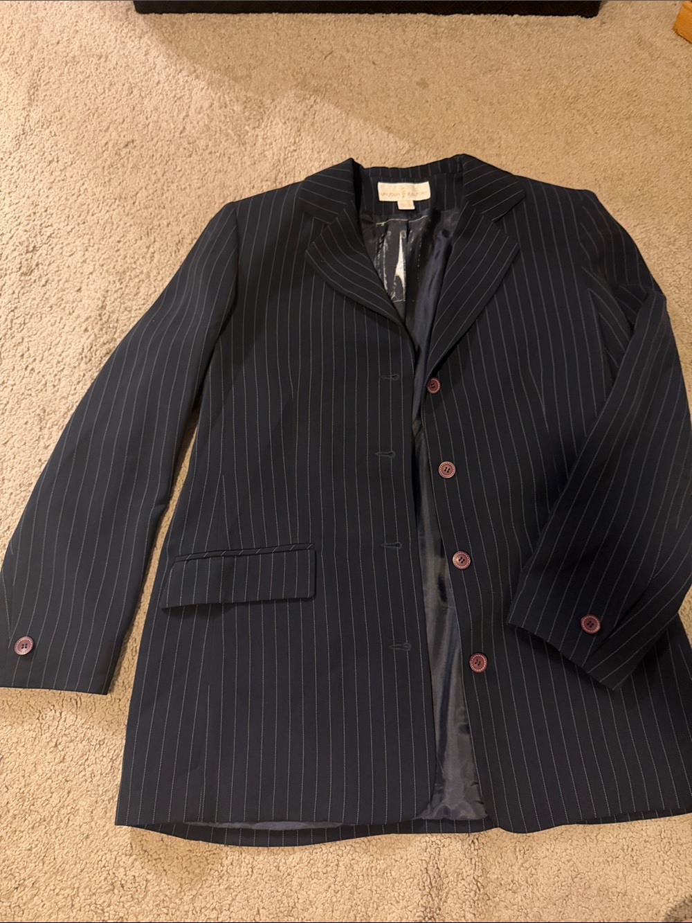 Navy blazer French style